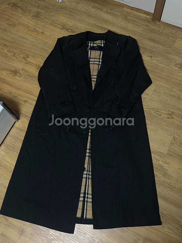 버버리 워털루 헤리티지 트렌치코트 블랙, L-XL--1