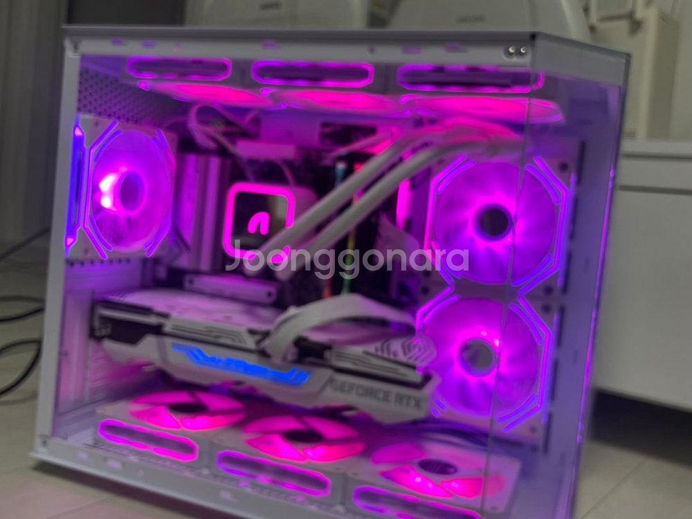 화이트초고사양 7800x3d 컴퓨터Qhd게이밍--3
