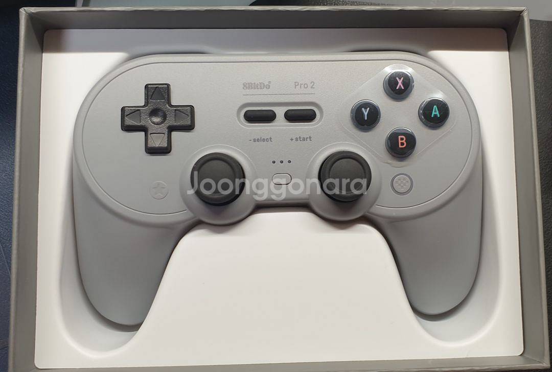 8bitdo pro2 게임패드 회색 팝니다--2