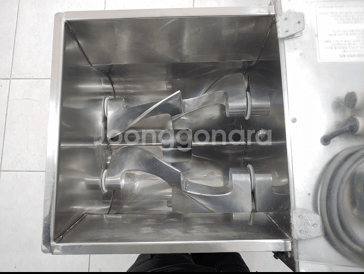 15Kg 2단 반죽기계 200만원 보고가세요--6