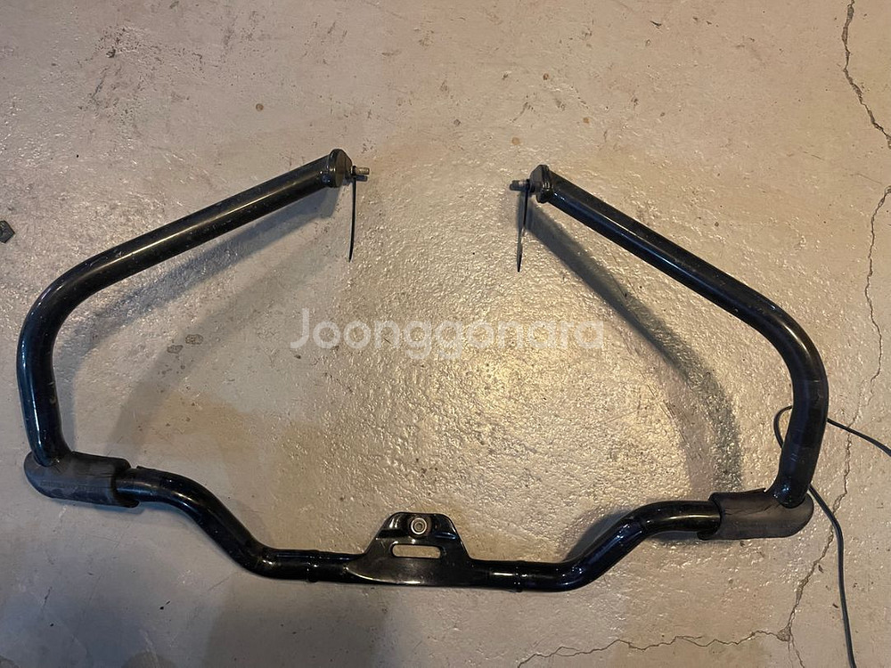 할리데이비슨 팻보이 탈거한 엔진가드--0