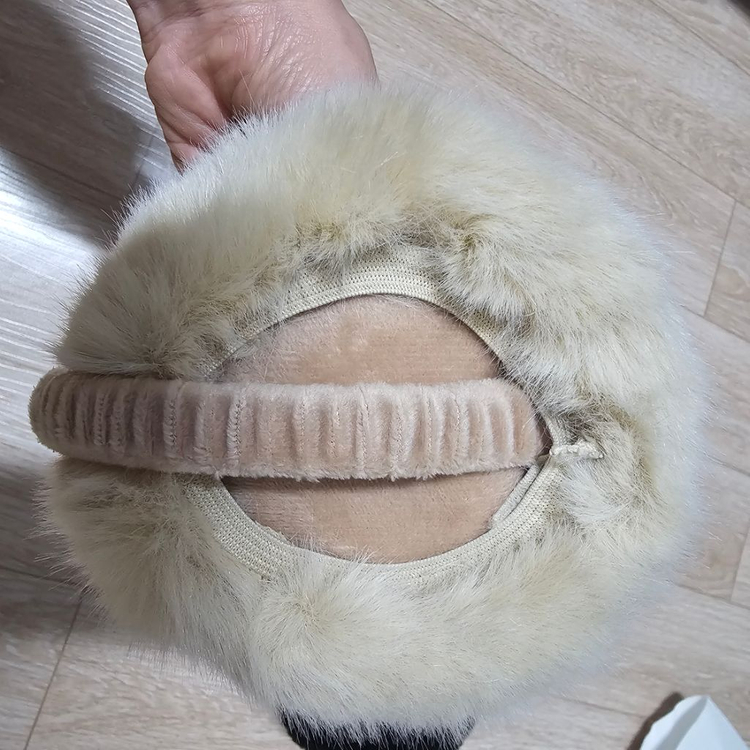 접이식 토끼털 귀마개 새제품--3