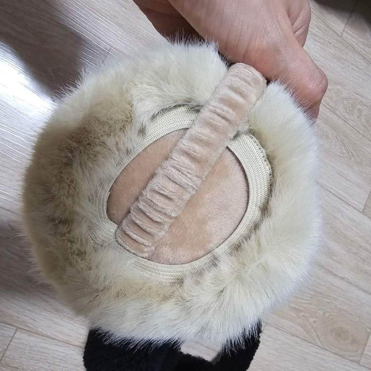 접이식 토끼털 귀마개 새제품--4