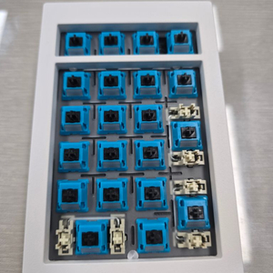 lmk21 넘버패드 풀알루 키보드 팝니다