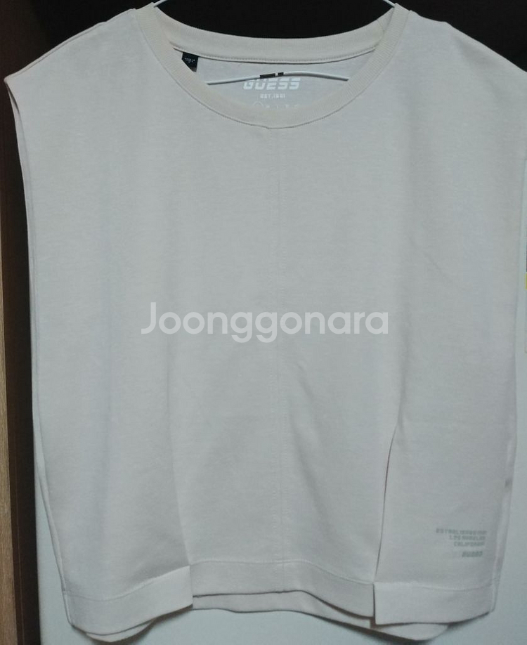 GUESS 애슬레저 밴딩 나시티 / 새상품--1