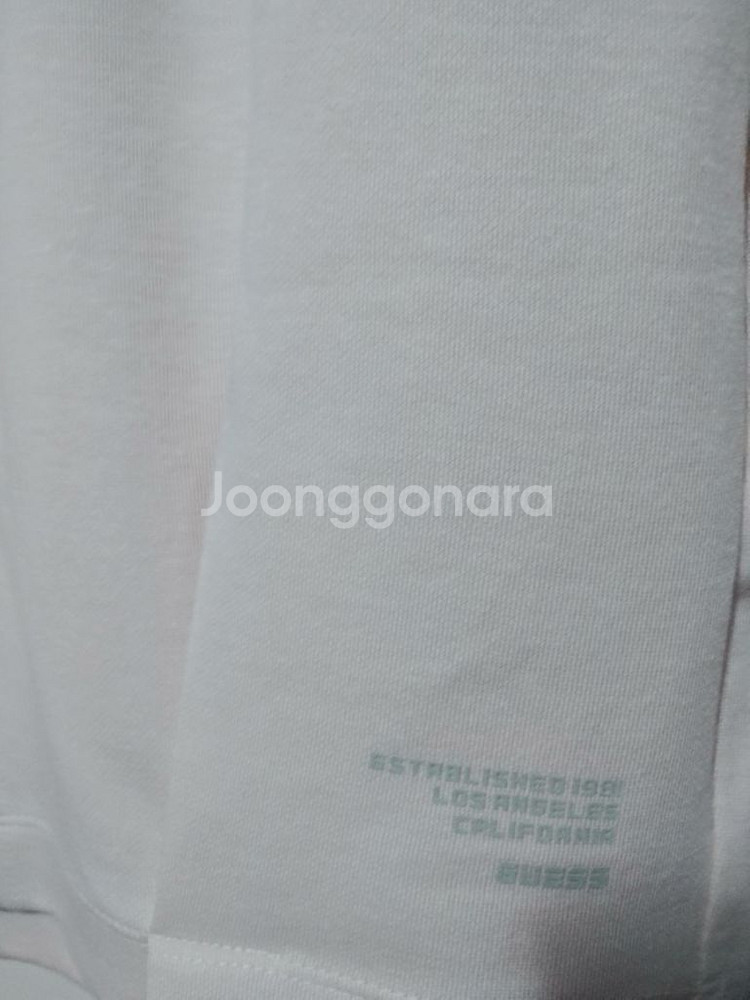 GUESS 애슬레저 밴딩 나시티 / 새상품--2