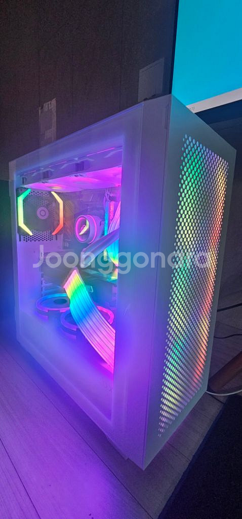 라이젠7 7700X rtx3080ti 본체 팝니다--1
