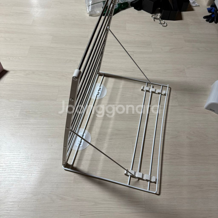 창문 부착형 접이식 건조대--1