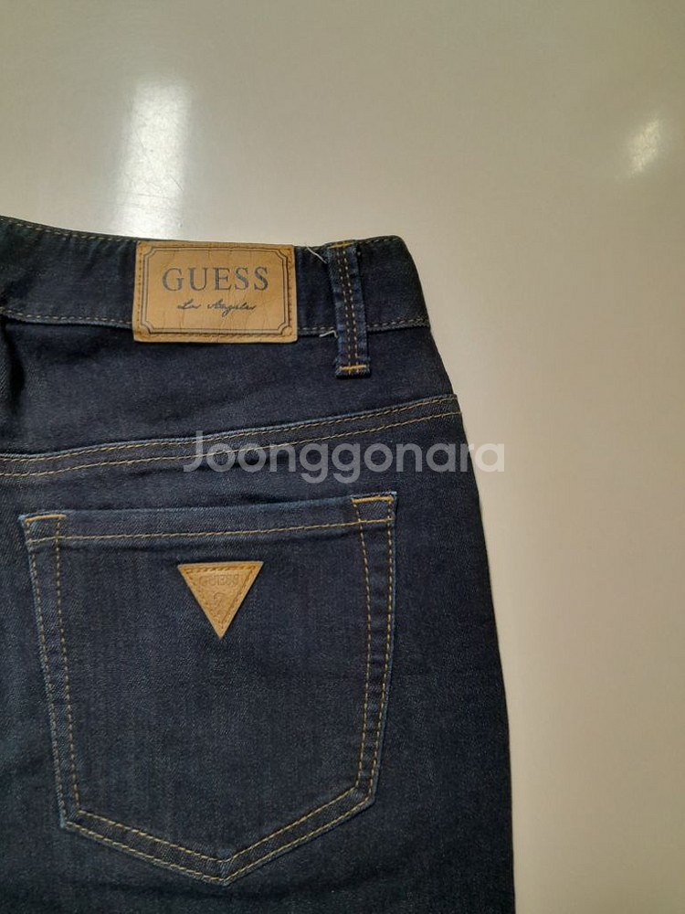 29)게스 로스앤젤레스 가죽패치 스판 진청 일자청바지--2