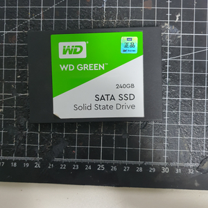 WD Green SSD 240GB 팝니다