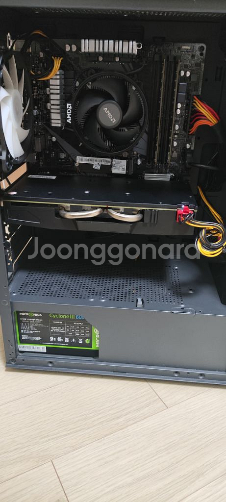 데스크탑 컴퓨터 라이젠 2600/ 16램 / RX580--2