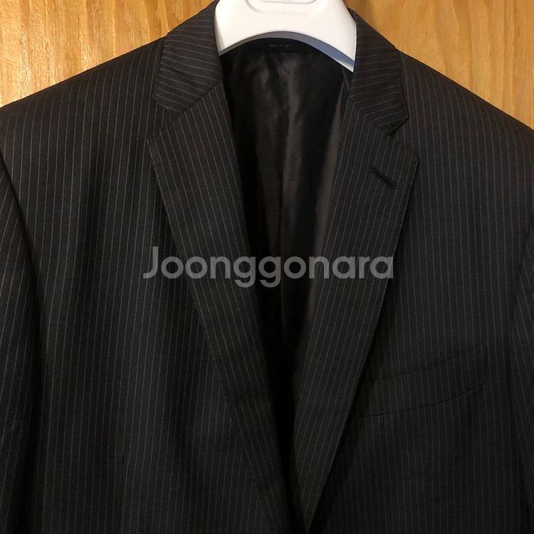 톰포드 울 블랙 스트라이프 투피스 수트 판매합니다.--1