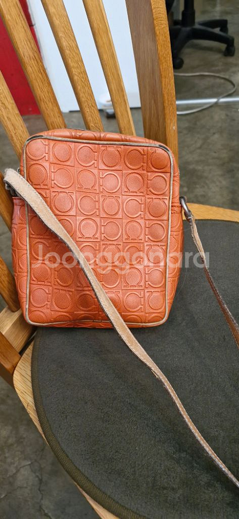 페라가모 여성용가방 가로15cm세로20cm--4