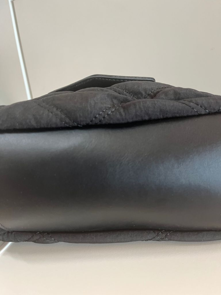 자라 퀄팅 가방 이미지