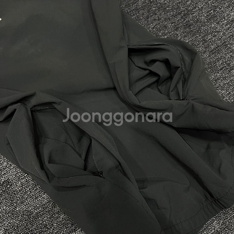 아디다스 웜업탑 검흰--4