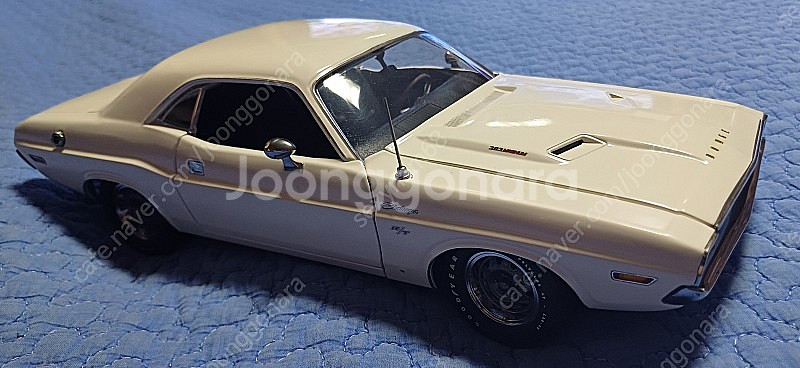 그린라이트 닷지 챌린저 1970. 1/18스케일.--3