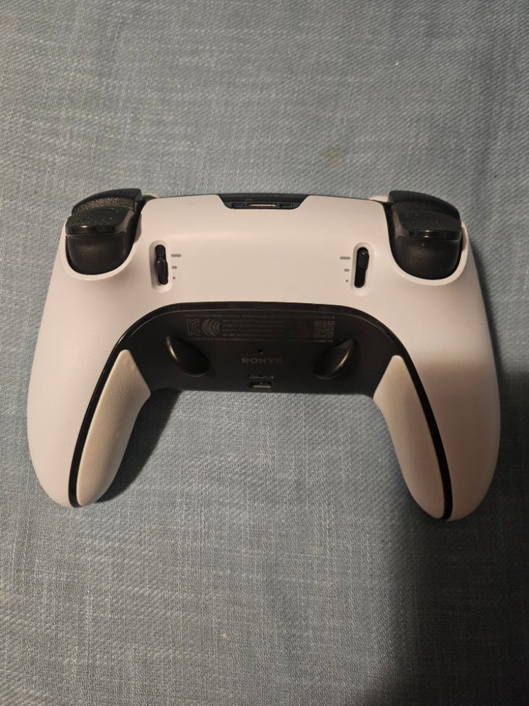 플레이스테이션 PS5 듀얼센스 엣지 저렴하게 팝니다--2