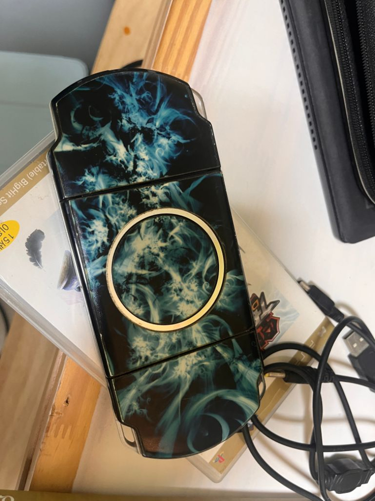 psp 3005 팝니다 13만원--2