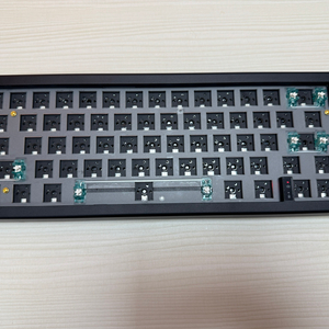 GMK67 블랙 기계식 키보드 베어본