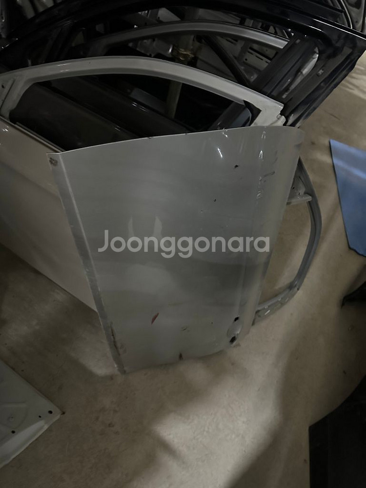 bmw f30 운전석 앞도어--1