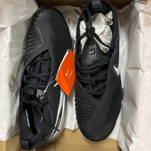 테니스화. (새상품)나이키 리액트 베이퍼 nxt