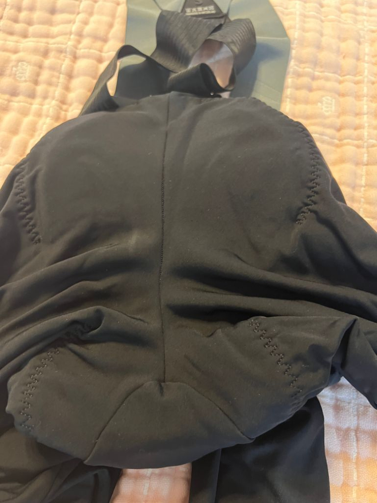 아소스 윈터 빕숏 이미지