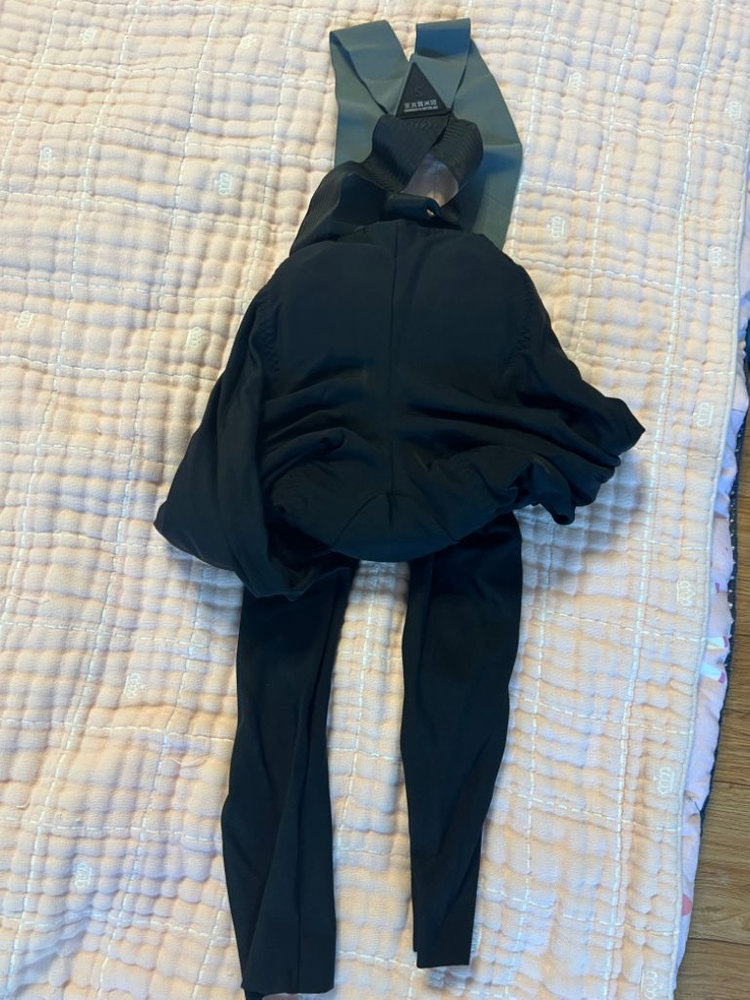 아소스 윈터 빕숏 이미지