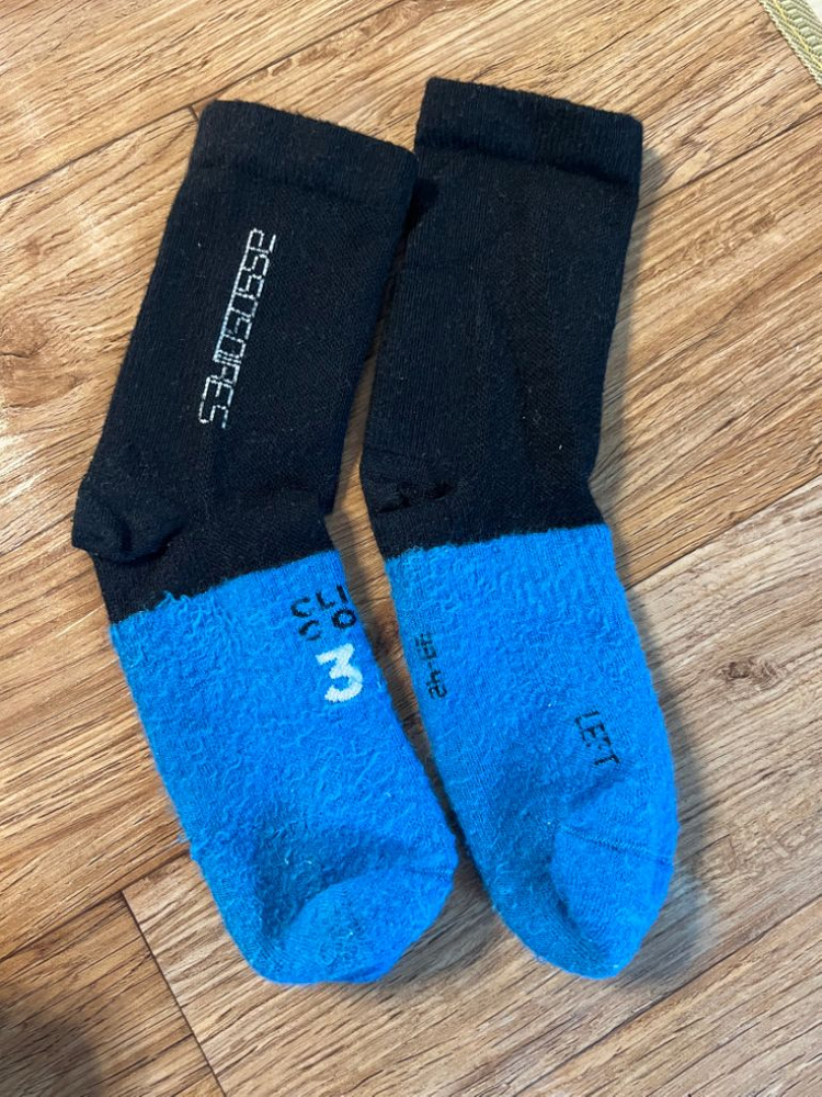 아소스 윈터 빕숏 이미지