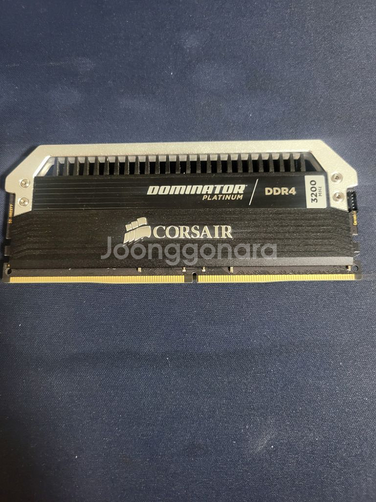 커세어 ddr4 8기가 램 3200--1