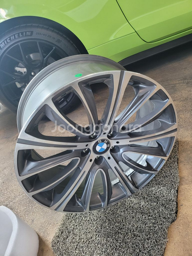 bmw750 st 휠 20인치 4본 판매합니다.--6
