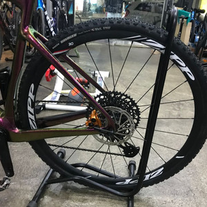 Zipp 30 course disc 시마노바디 휠셋