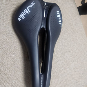 셀레 이탈리아 노부스부스트 evo tm