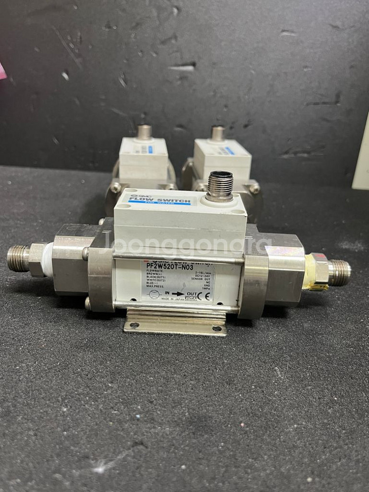 SMC FLOW SWITCH PF2W-520T-NO3--1