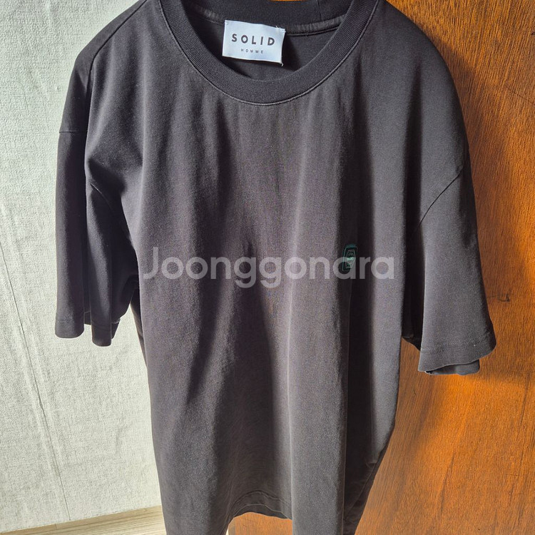 솔리드옴므 검정 나비 반팔 티 우영미 급처분--1