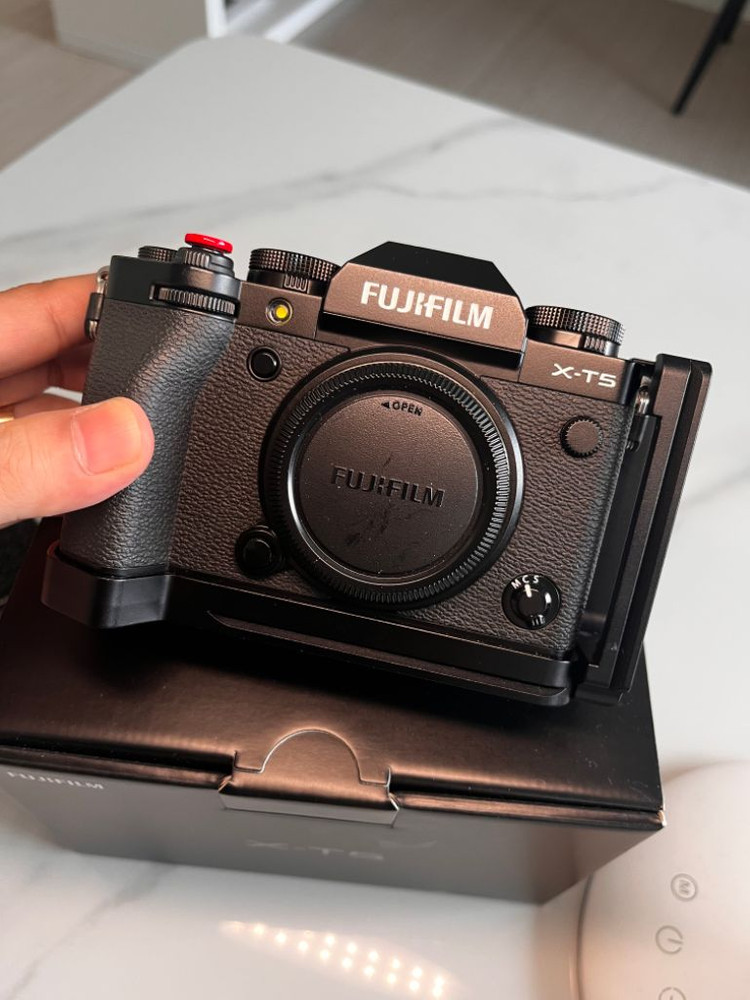 후지 x-t5 블랙팝니다 풀박스 19407컷--1