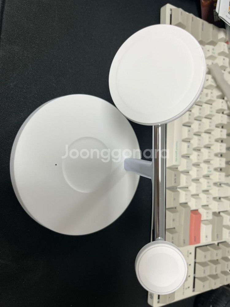 벨킨 부스트업 프로 3in1 맥세이프 무선충전스탠드--1