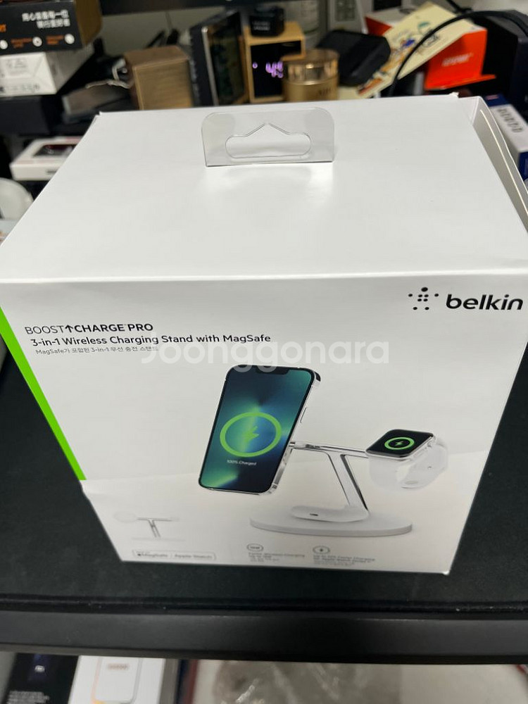 벨킨 부스트업 프로 3in1 맥세이프 무선충전스탠드--2