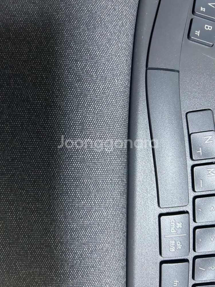 로지텍 ERGO K860 무선 키보드--2