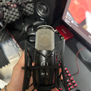 AKG P220 콘덴서 마이크