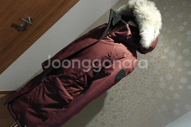 노비스 메리데스 정품 버건디 구스패딩 55 상태a급--2