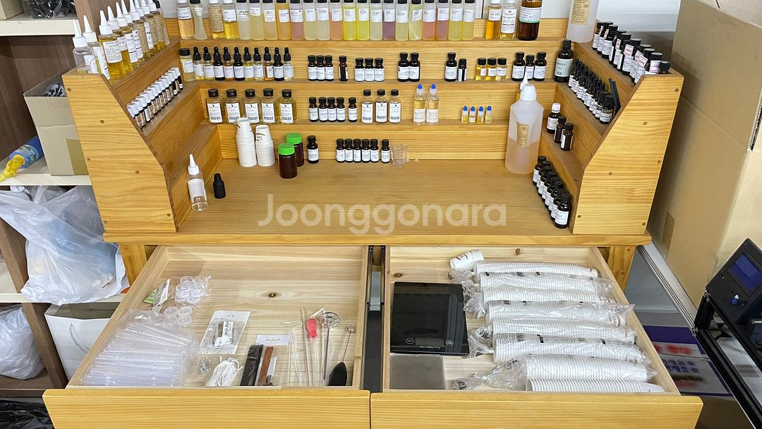 향수공방 슬라이드 서랍형 진열테이블--1