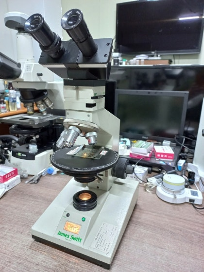 영국제 편광현미경 대여렌탈 이미지