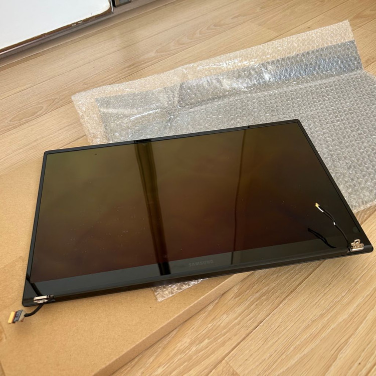 삼성 노트북 LCD 판매합니다(부품용)--1