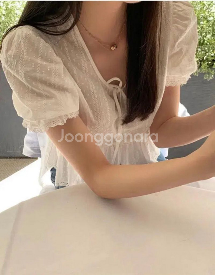 르플레인 아일렛 블라우스 새상품--3
