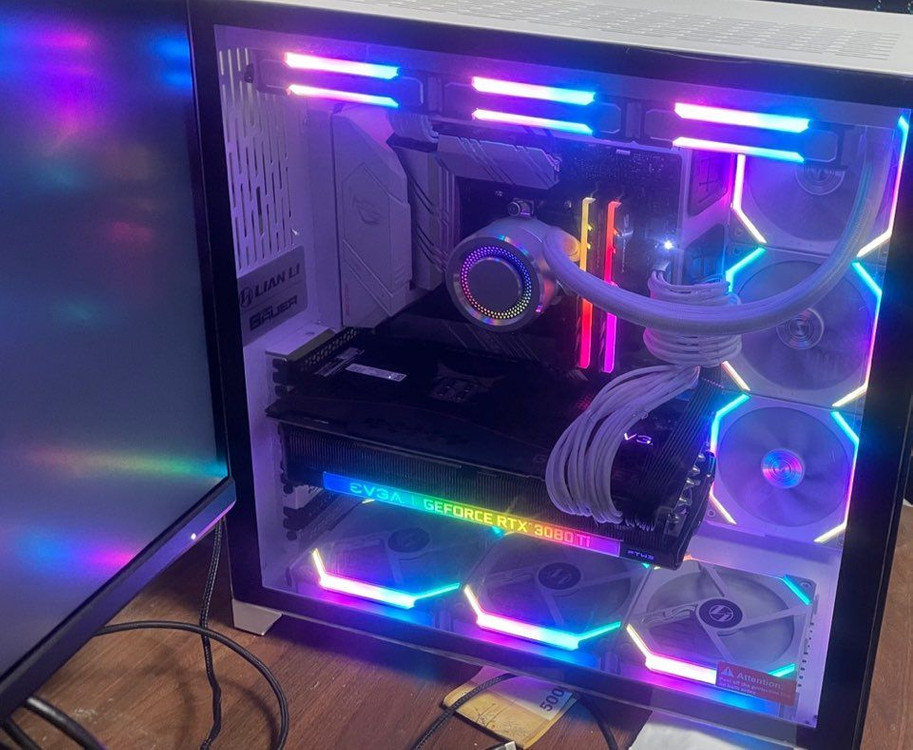 5700X 3080TI 본체--1