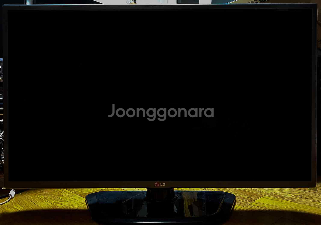 엘지 32인치 모니터 32MB25HM--3