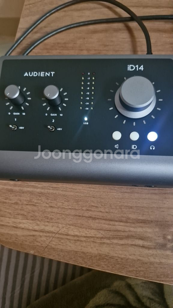 iD14 mk2 오디오인터페이스 10월20일날구매--1