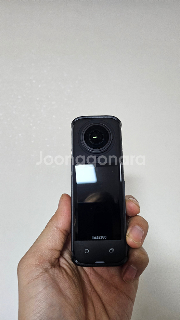 인스타360x4 4번사용 싸게팝니다--1