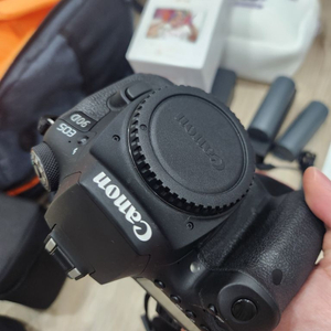 캐논 EOS 90D 팔아요