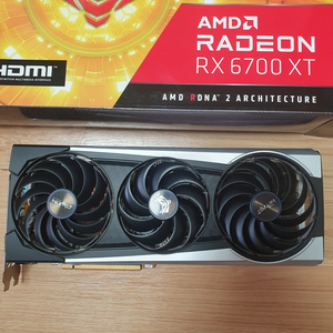 라데온 RX6700 XT NITRO 사파이어(AS남음)